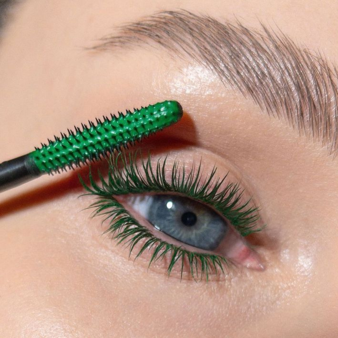 Mascara Caméléon — La touche finale qui électrise le regard
